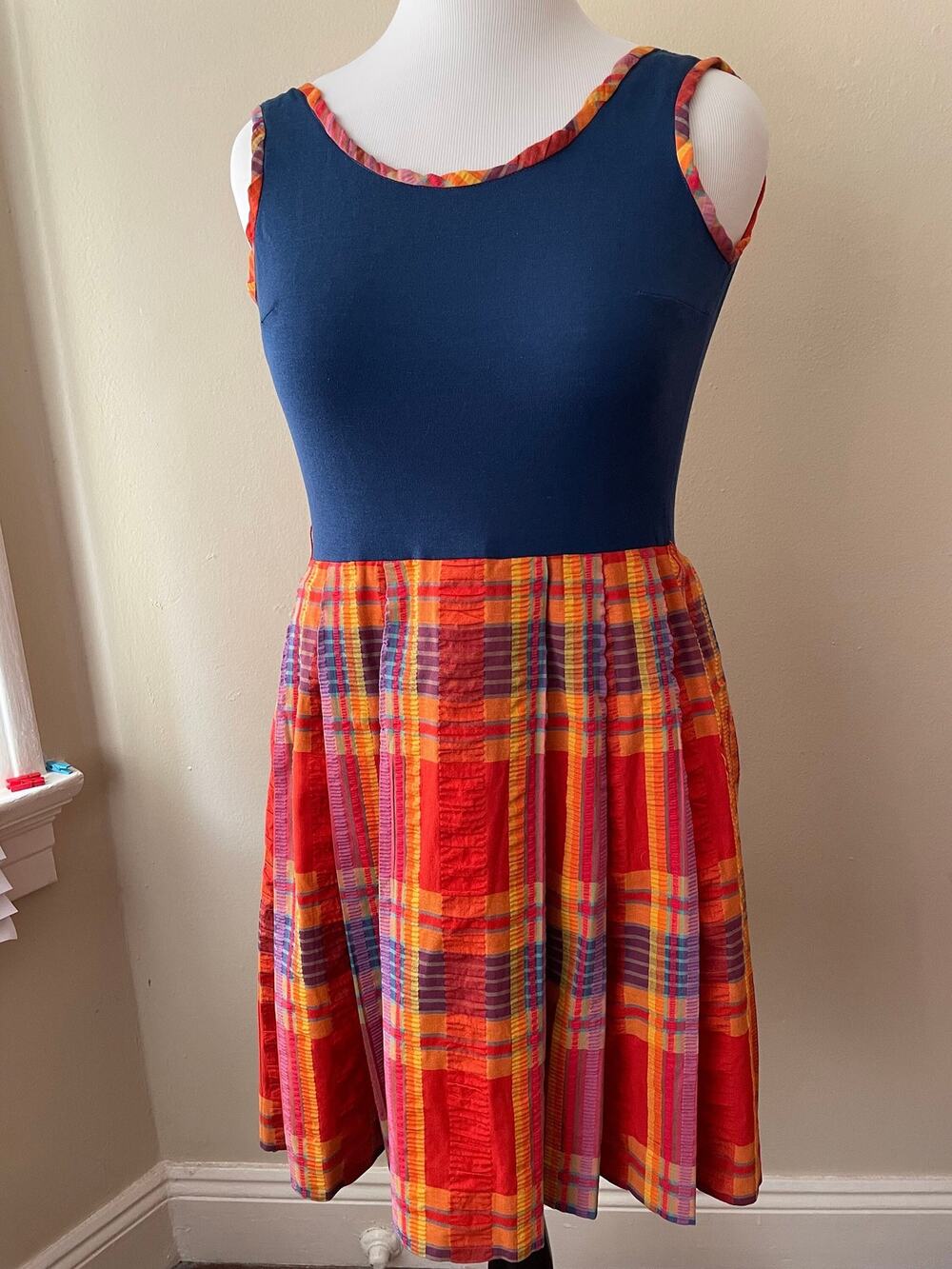 Size M - Vintage 60s Rainbow Orange Seersucker Dress Size 8